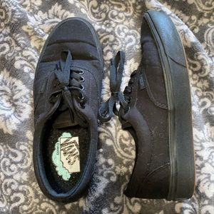 Black on Black Comfy Cush Lace Up Era Vans EUC